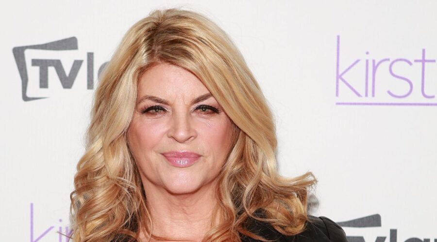 NEW YORK, NY - 03 DICEMBRE: l'attrice Kirstie Alley partecipa alla festa per la prima di 