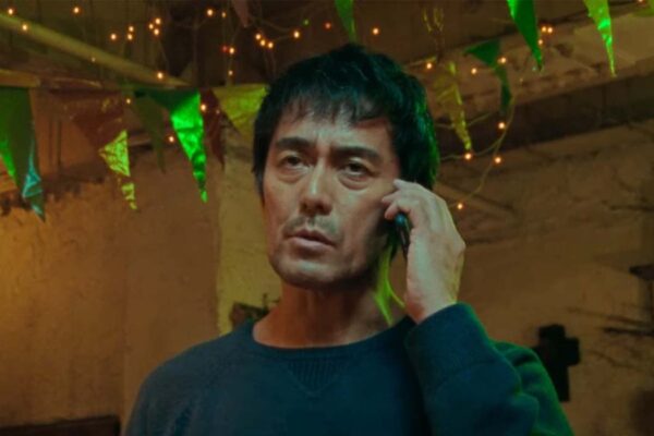 Hiroshi Abe in una scena della serie televisiva