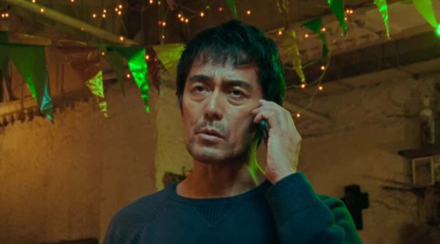 Hiroshi Abe in una scena della serie televisiva 