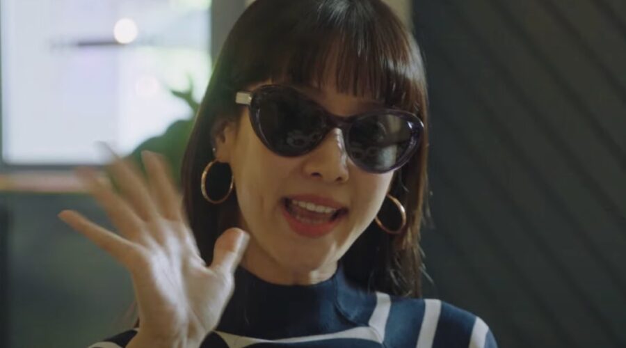 Screenshot di Kwak Sun Young in una scena di