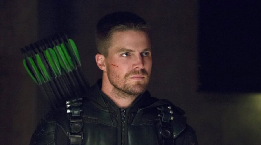 Stephen Amell in