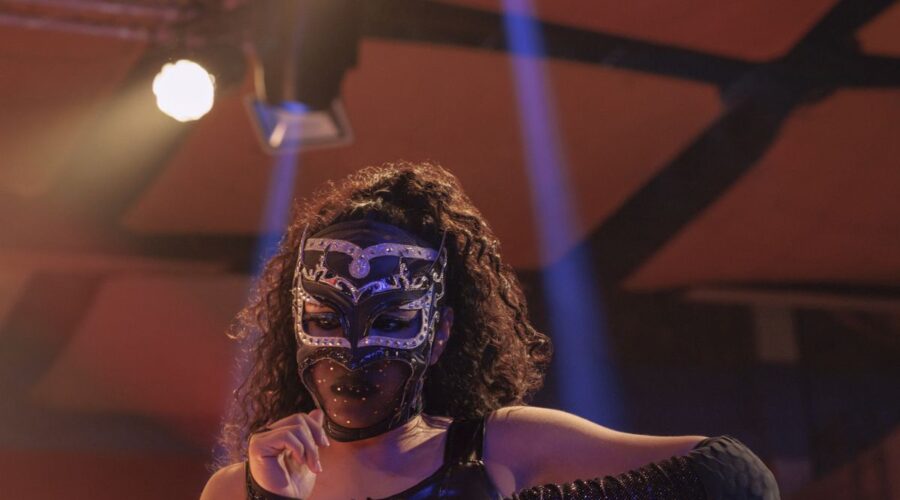 Caraly Sánchez È Angela In 