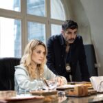 Da sinistra: Carolina Crescentini (Paola Vinci) e Carmine Recano (Massimo Esposito) in una scena di 