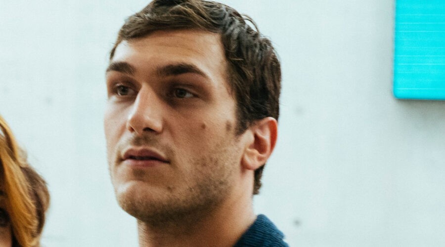 Filippo De Carli in una scena di