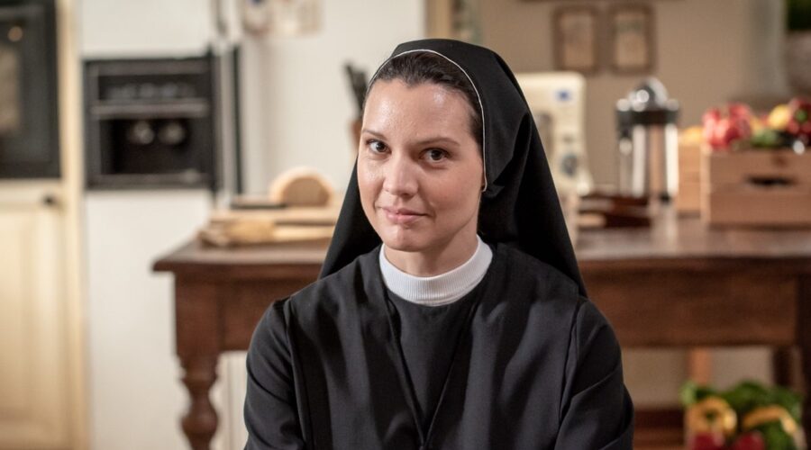 Fiorenza Pieri interpreta Suor Teresa in