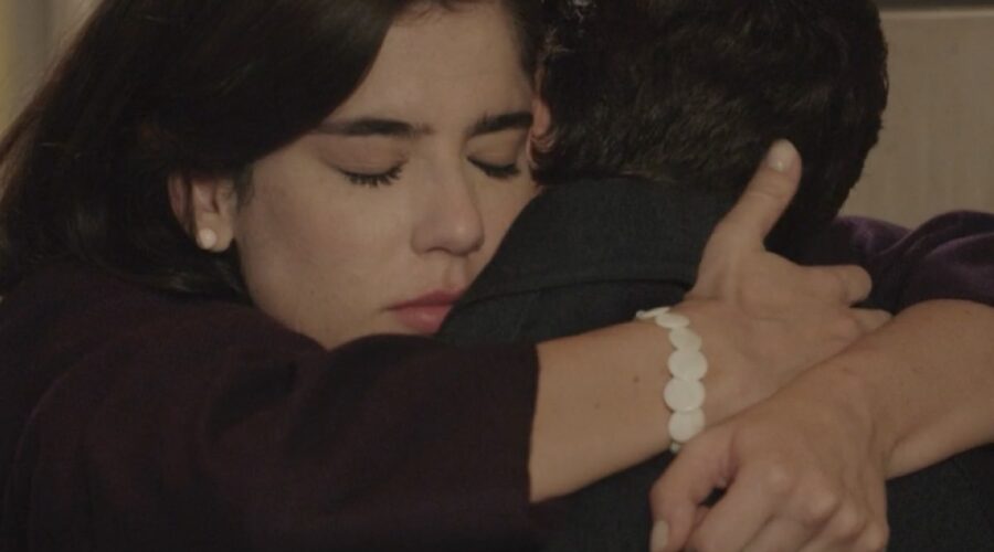 Da sinistra: Moisè Curia (Marco di Sant’Erasmo) e Grace Ambrose (Stefania Colombo) in una scena della puntata 59 de 