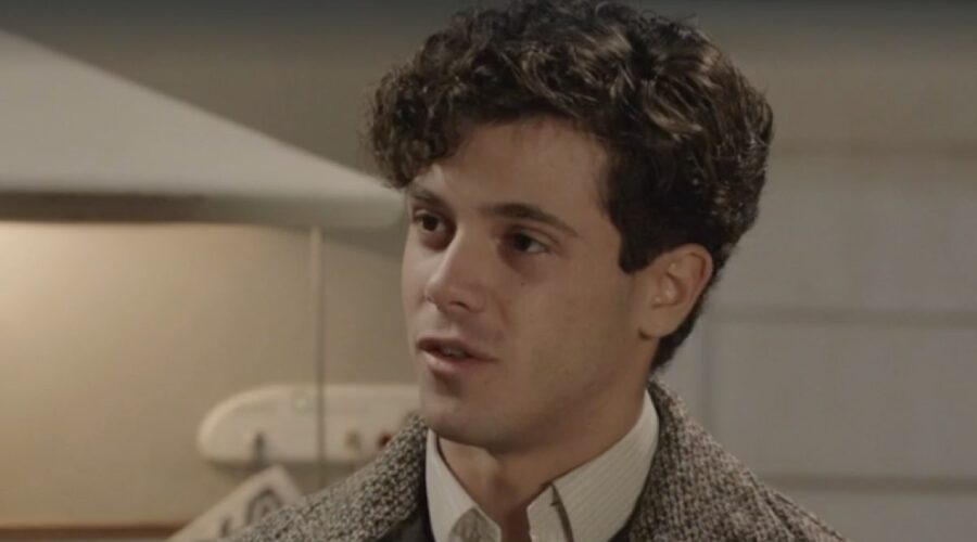 Christian Roberto (Francesco Rizzo) in una scena della puntata 77 de 