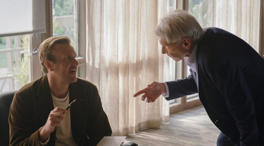 Jason Segel e Harrison Ford in una scena di 