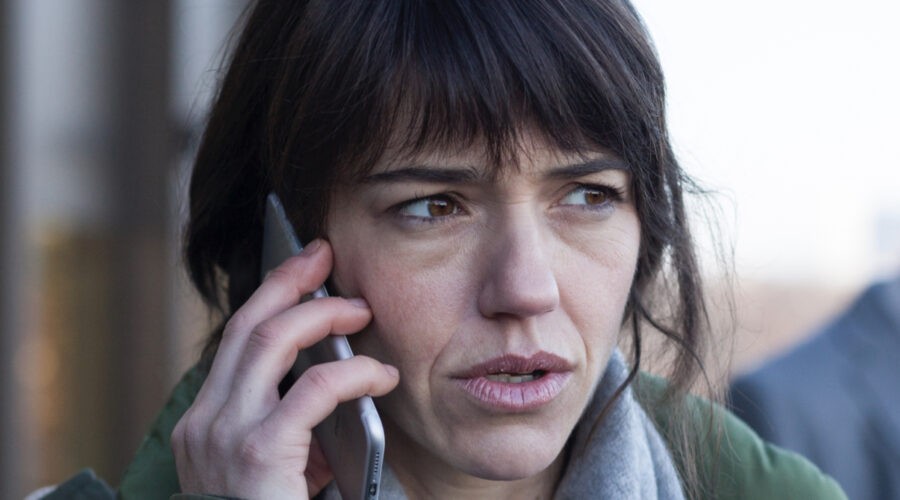 Sarah Spale In Una Scena Di Buried Truth Credits Serially