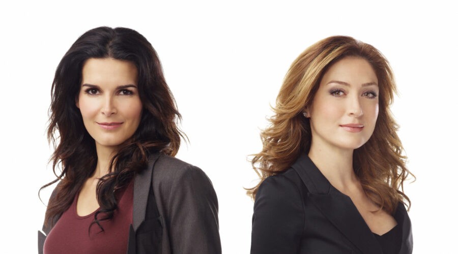Da sinistra: Angie Harmon (Rizzoli) e Sasha Alexander (Isles) in 