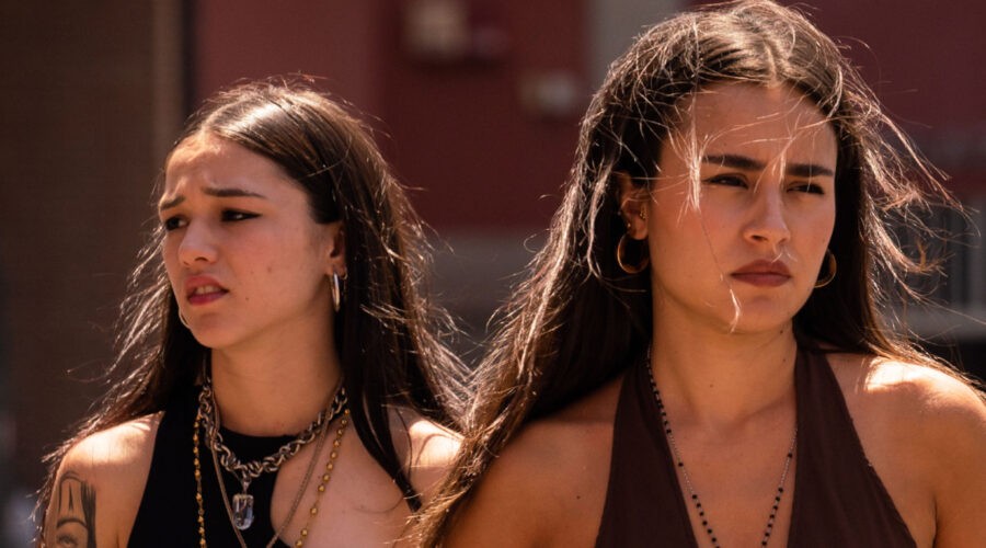 Da sinistra: Maria Esposito e Clotilde Esposito in 