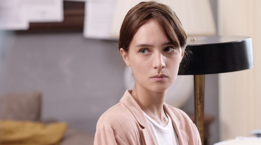 Denise Tantucci (Alessia) in una scena di 
