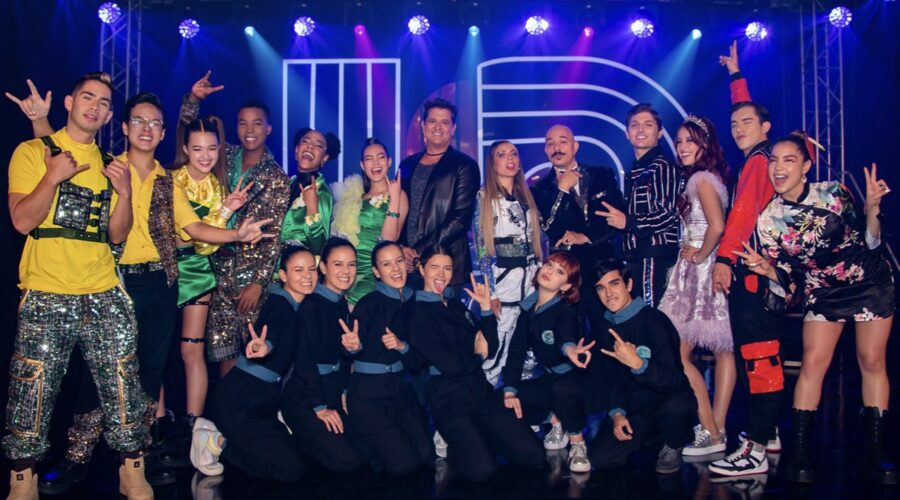 “El club de los graves,” un'immagine della serie tv. Credits: Disney+.