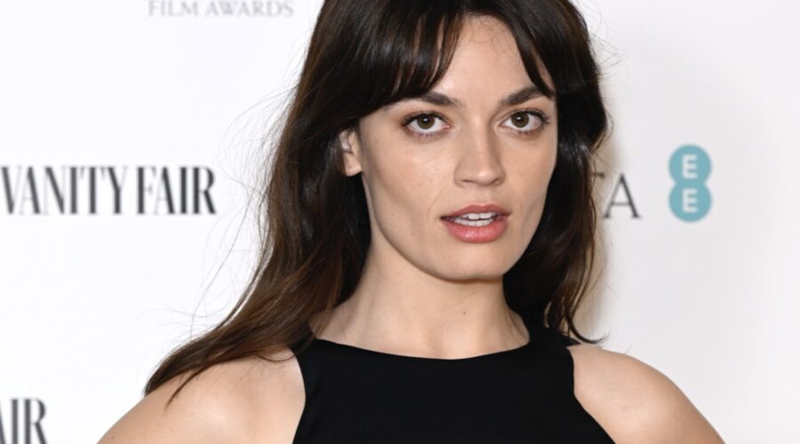 LONDRA, INGHILTERRA - 02 FEBBRAIO: Emma Mackey partecipa al pre-party degli EE British Academy Film Awards 2023 Vanity Fair Rising Star BAFTAs presso JOIA il 02 febbraio 2023 a Londra, Inghilterra. (Foto di Gareth Cattermole/Getty Images).