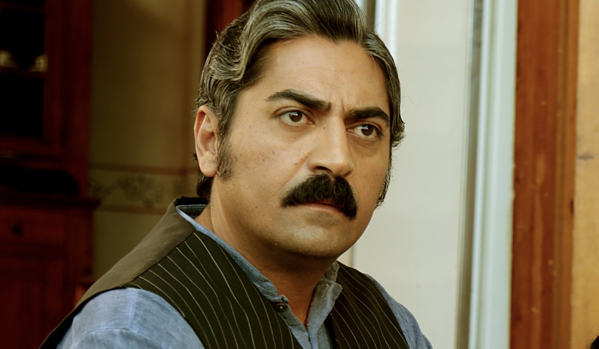 Bülent Polat (Gaffur Taskin) in una scena di 