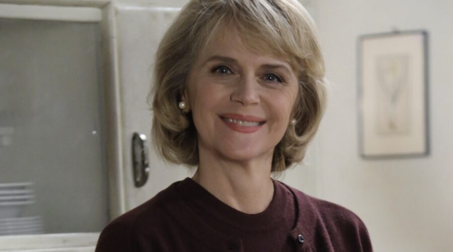 Valentina Tomada (Palma Rizzo) in un posato per 