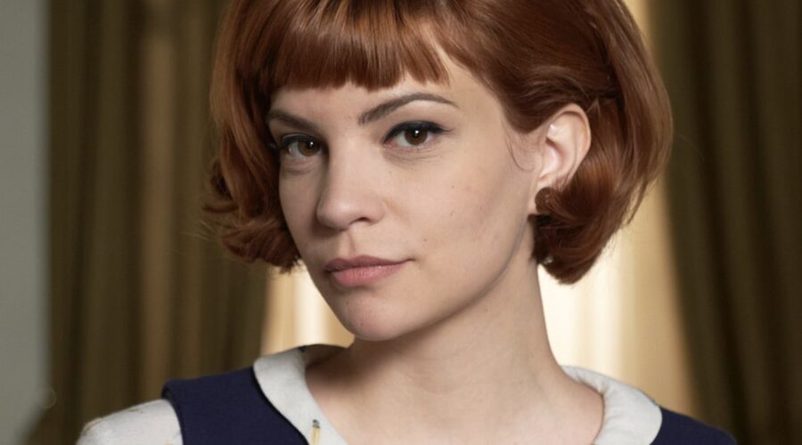 Gaia Bavaro (Gemma Zanatta) in un posato per