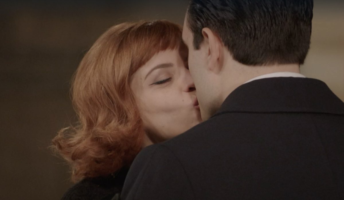 Da sinistra: Gaia Bavaro (Gemma Zanatta) e Lorenzo Lancellotti (Carlos) in una scena della puntata 102 de 