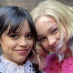 Jenna Ortega E Emma Myers Sul Set Di Mercoledì Credits Via Instagram