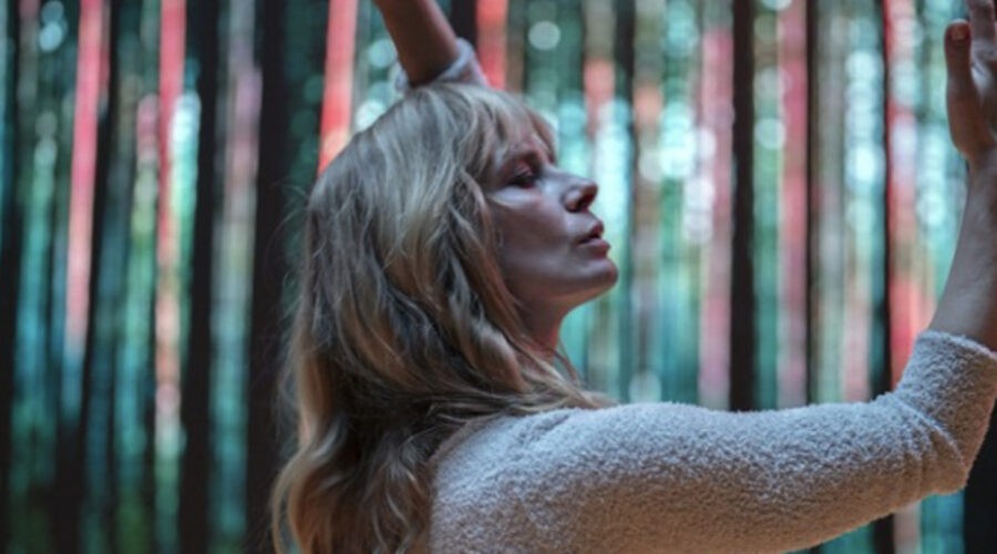 Magdalena Boczarska In La Ragazza E Il Cosmonauta Credits Screenshot Netflix