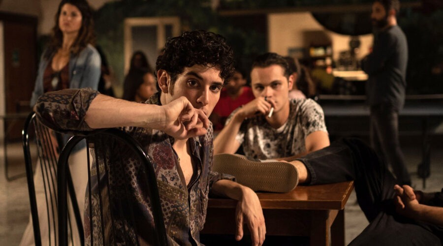 Nicolas Maupas interpreta Filippo in 