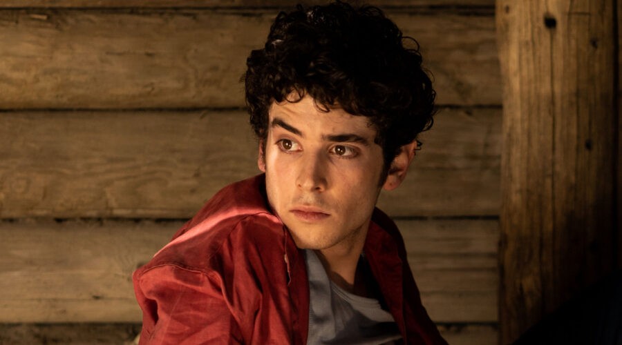 Nicolas Maupas interpreta Filippo in 