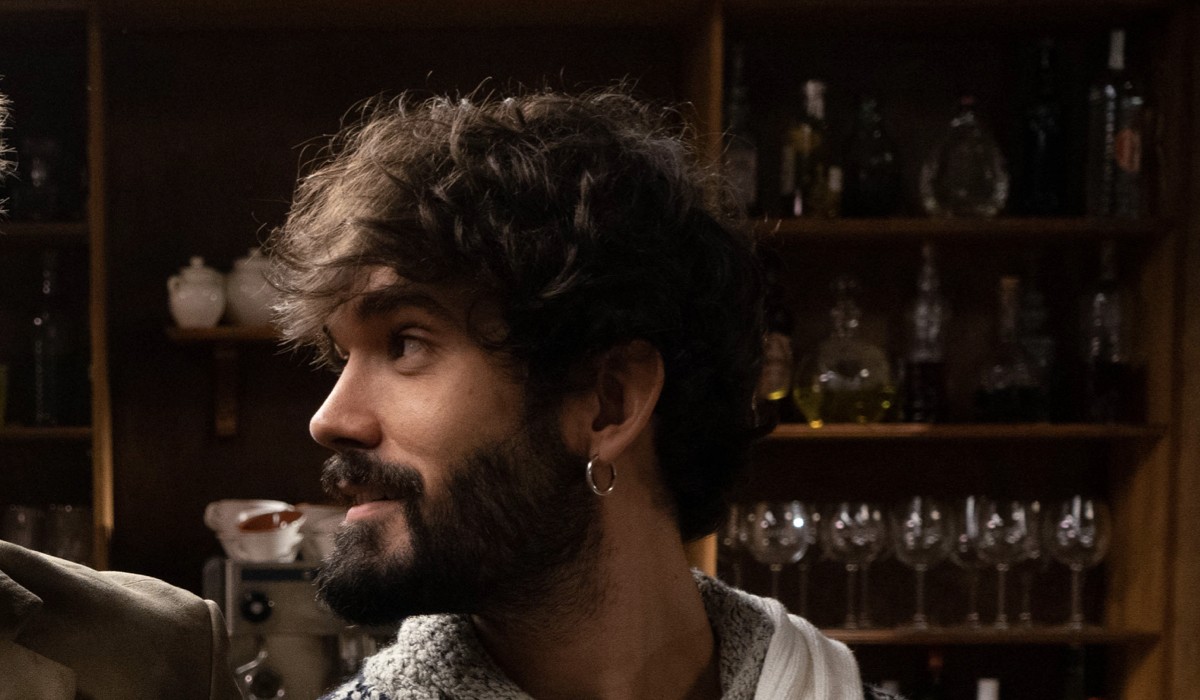 Oliver Ruano (Tirso Noguera) in una scena di “Un altro domani”. Credits: Mediaset