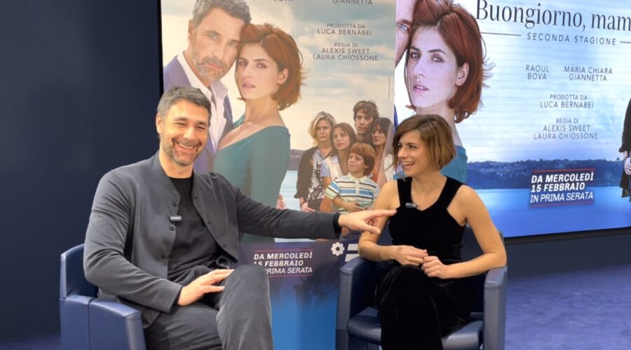 Da sinistra: Raoul Bova e Maria Chiara Giannetta nell'intervista per la seconda stagione di “Buongiorno, Mamma!”. Credits: Tvserial.it