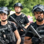 Stephanie Sigman e Shemar Moor in una scena di SWAT Credits: CBS/Netflix.