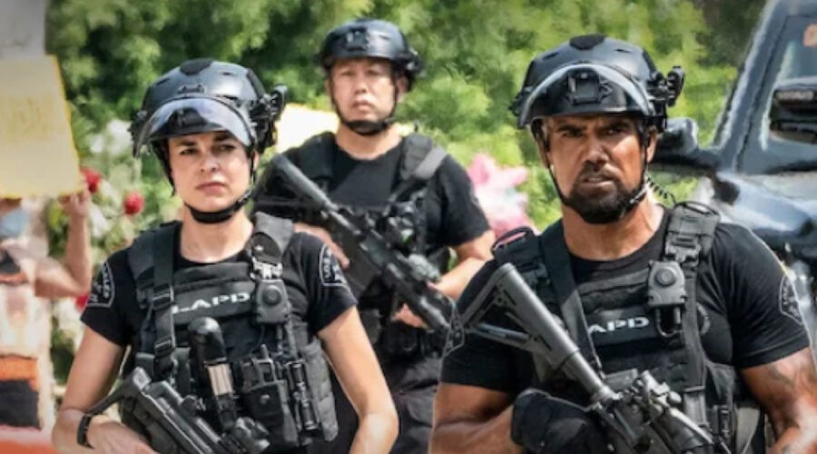 Stephanie Sigman e Shemar Moor in una scena di SWAT Credits: CBS/Netflix.
