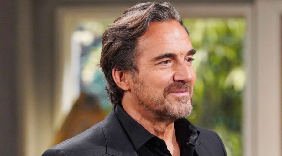 Thorsten Kaye in una scena di 