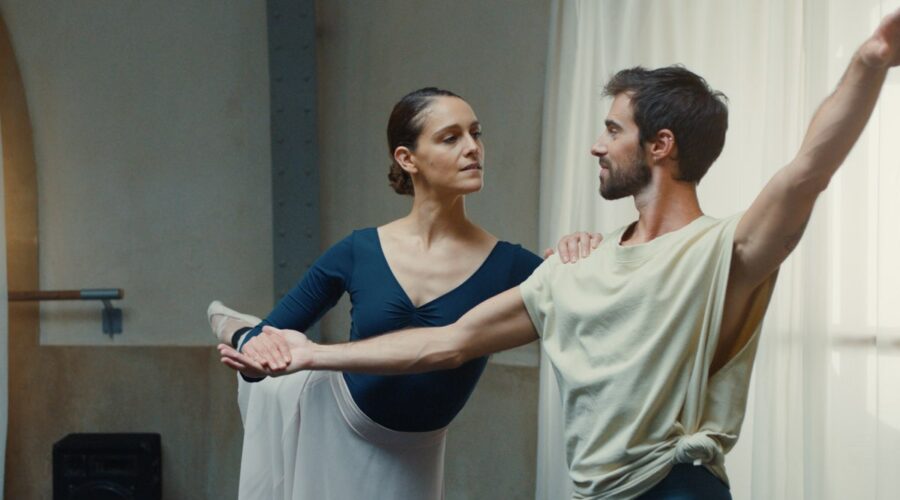 Ariane Labed in una scena de 