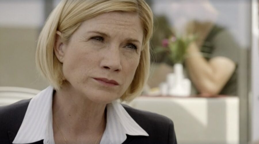 Astrid M. Fünderich (Martina Seiffert) in una scena dell'episodio 