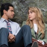 A sinistra: Carlos Valdes e A Mae Whitman in 