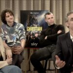 Da sinistra in alto: Antonio Bannò, Gabriel Montesi, Camilla Filippi e Francesco Colella nell'intervista di “Christian 2”. Credits: Cattura schermo/Sky/Tvserial.it.