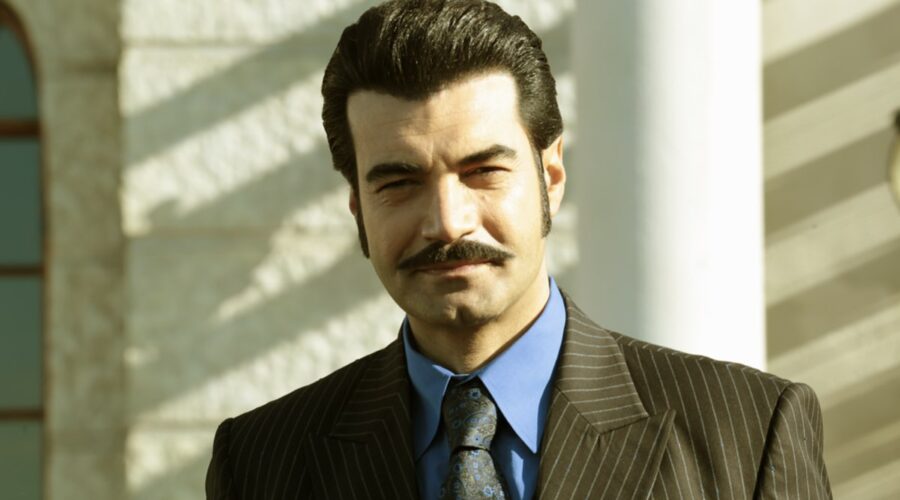 Murat Ünalmis (Demir) in una scena di