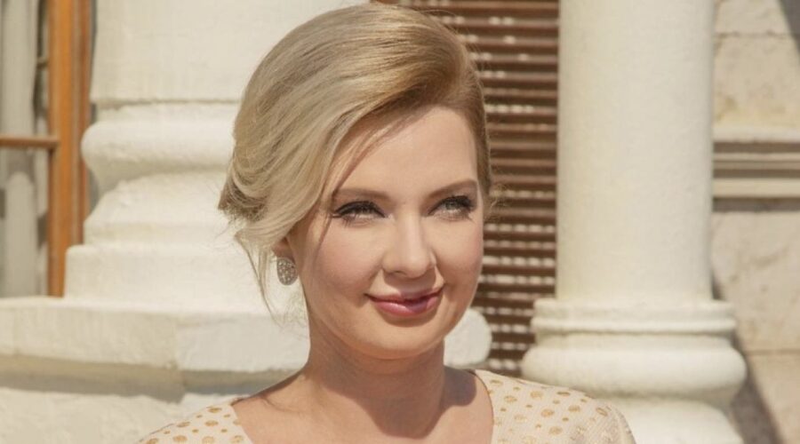 Yeliz Dogramacilar Arman in uno scatto da Instagram. Credits: @yelizdogramacilar.