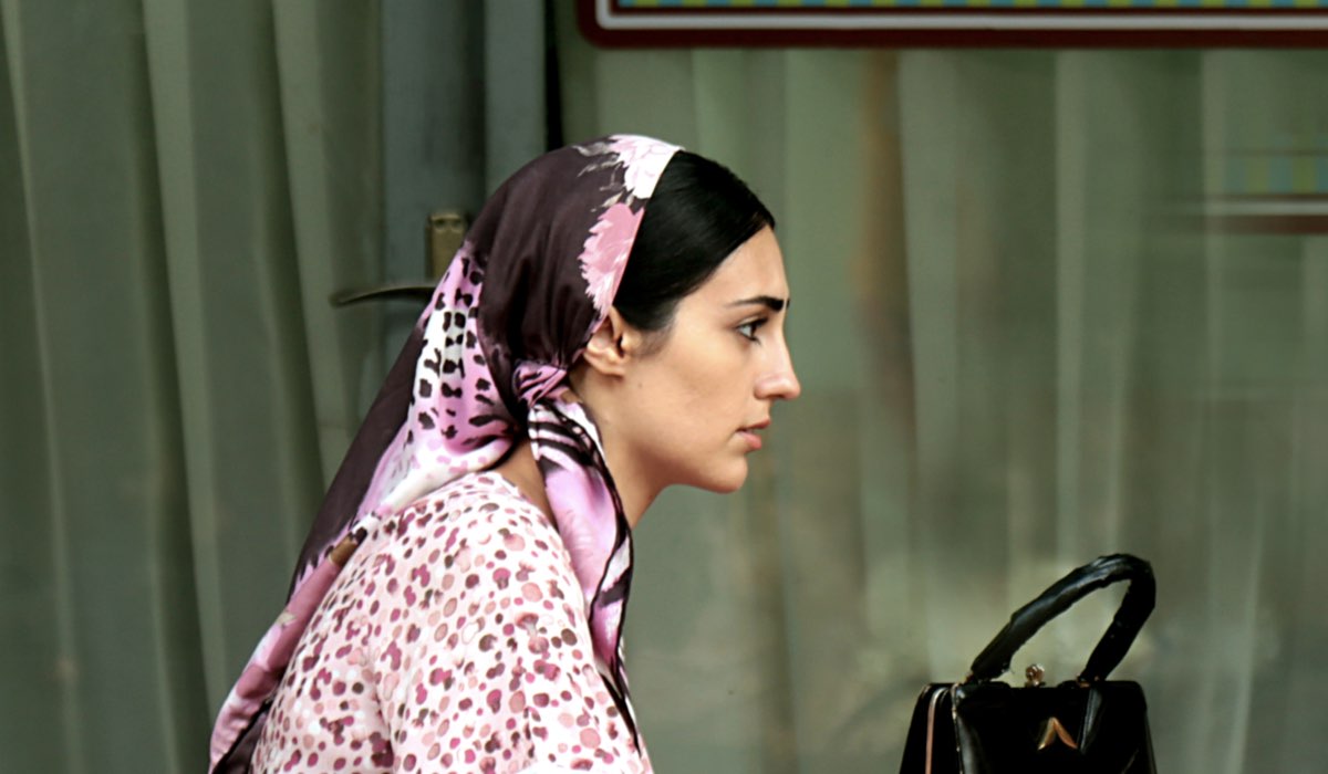 Selin Genç (Gulten) in una scena di “Terra Amara”. Credits: RTI Mediaset.
