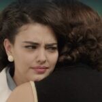 Da sinistra: Chiara Russo (Maria Puglisi) e Lucrezia Massari (Flora Gentile Ravasi) in una scena della puntata 126 de 