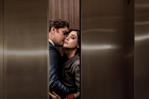 Key Art Attrazione Fatale Credits Paramount Plus