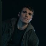 The Night Agent. Gabriel Basso As Peter Sutherland In Episode 203 Of The Night Agent. Cr. Christopher Saunders:netflix