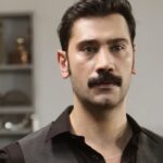 Ugur Günes (Yilmaz) in una scena di 