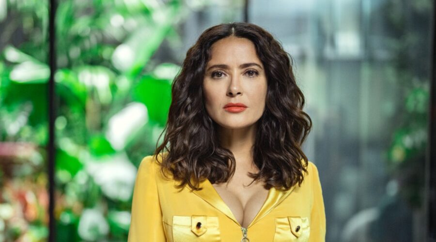 Salma Hayek Pinault in una scena della sesta stagione di “Black Mirror”. Credits: Netflix.