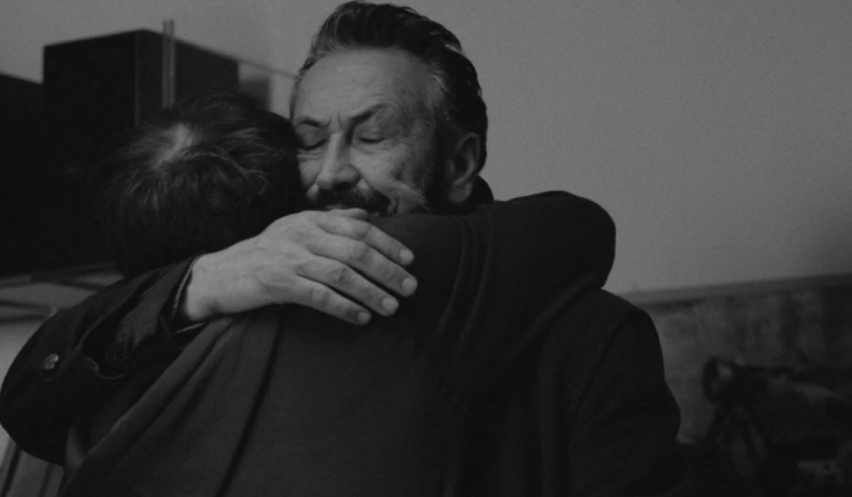 Da sinistra Francesco Aquaroli e Marco Giallini In una scena di