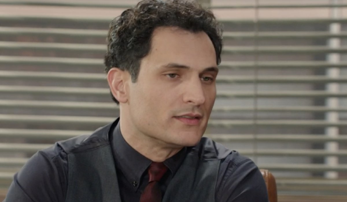 Alessandro Tersigni (Vittorio Conti) in una scena della puntata 154 de 
