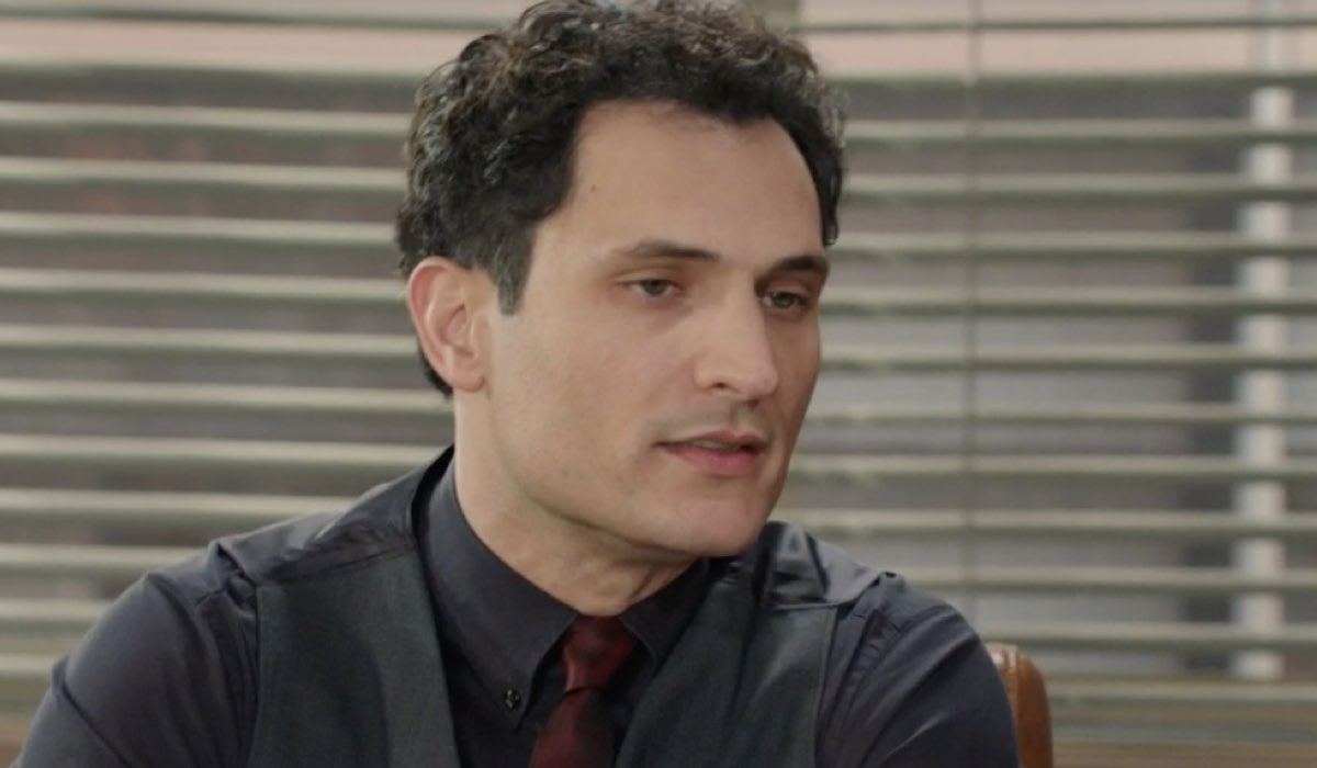 Alessandro Tersigni (Vittorio Conti) in una scena della puntata 154 de