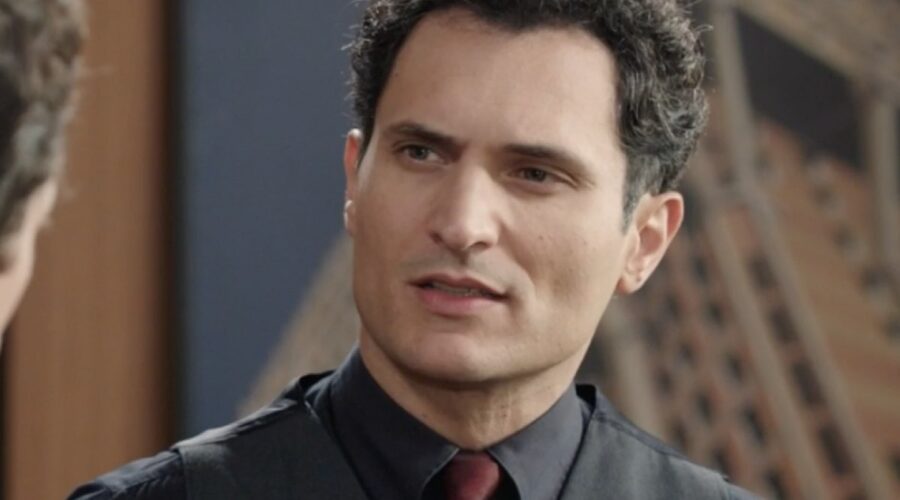 Alessandro Tersigni (Vittorio Conti) in una scena della puntata 154 de