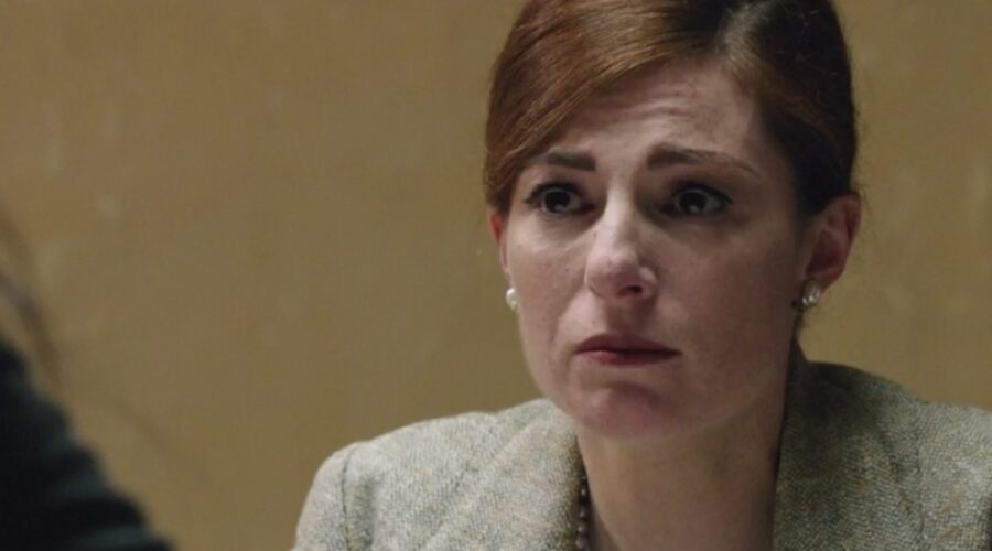 Valentina Bartolo (Veronica Zanatta) in una scena della puntata 2 de