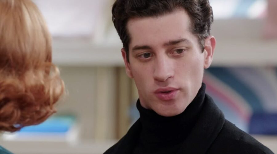 Moisè Curia (Marco Di Sant'Erasmo) in una scena della puntata 155 de 