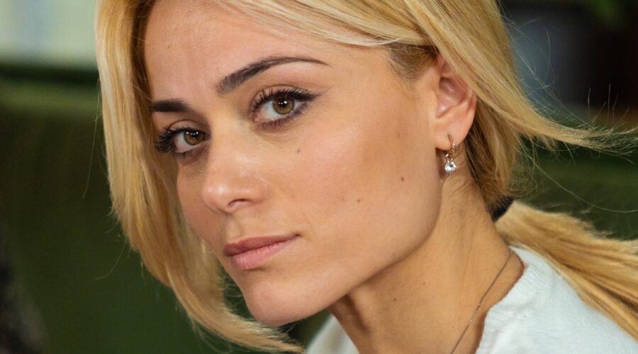 Imma Pirone interpreta Clara in